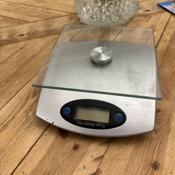 Digital Scale Glass Top 5Kg /11lbs x 1g Kitchen Scale w/ Four Weighing Modes - Picture 3 of 6